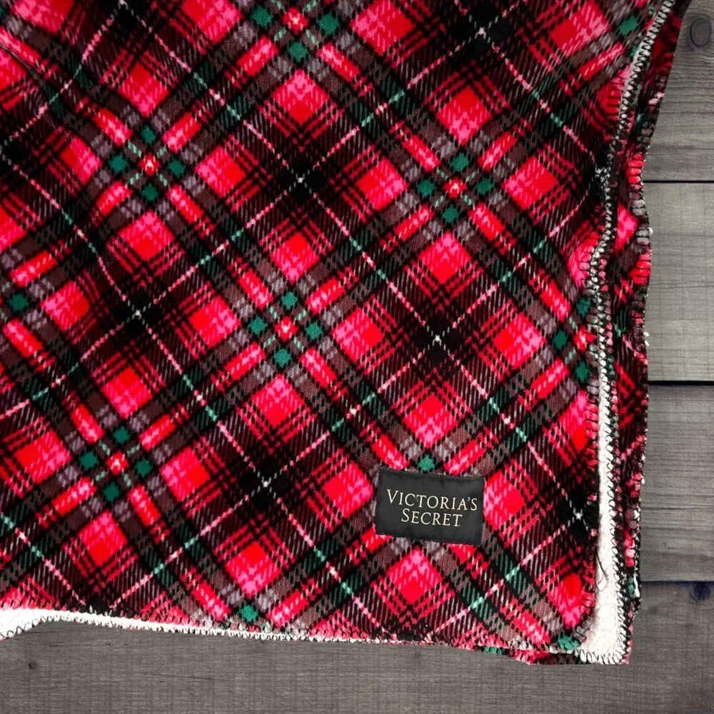 Victoria's Secret Red Plaid Sherpa Throw Blanket 50x60 Cozy Holiday Cabin